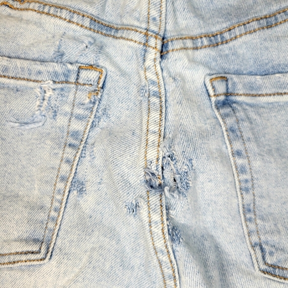 Women's Wild Fable, High Rise, Distressed, Light Wash Denim Pants, Size … - Picture 16 of 16